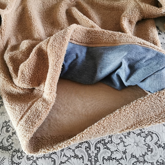 Black Brown 1826 Teddy Bear Sweatshirt Size Medium - Picture 4 of 8